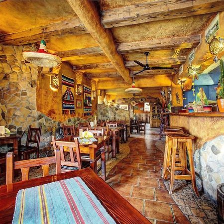 Xavito Bed & Breakfast Sanok Bagian luar foto