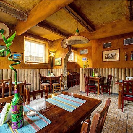 Xavito Bed & Breakfast Sanok Bagian luar foto