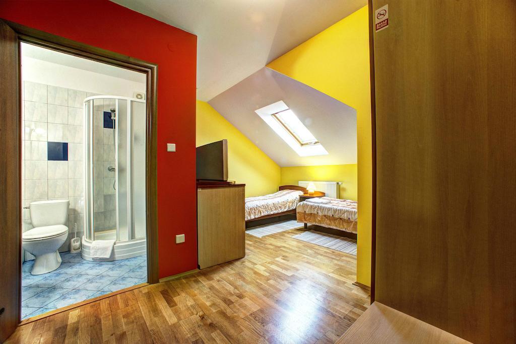 Xavito Bed & Breakfast Sanok Ruang foto