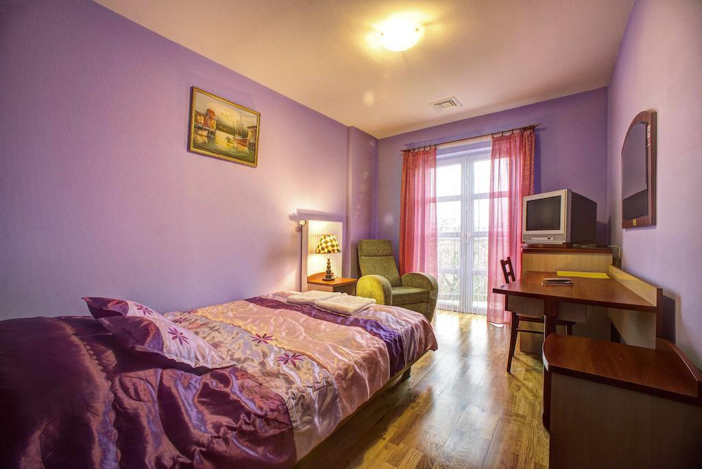 Xavito Bed & Breakfast Sanok Ruang foto