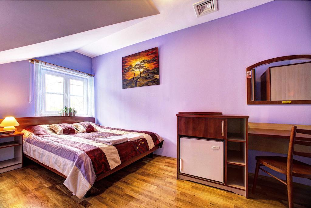 Xavito Bed & Breakfast Sanok Ruang foto