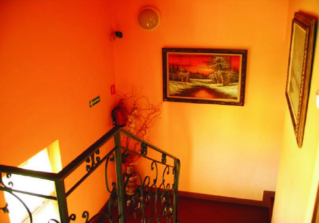 Xavito Bed & Breakfast Sanok Bagian luar foto