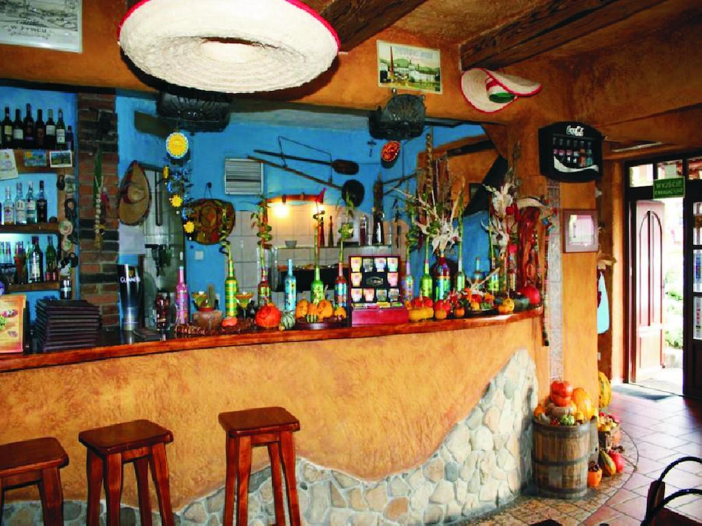 Xavito Bed & Breakfast Sanok Bagian luar foto